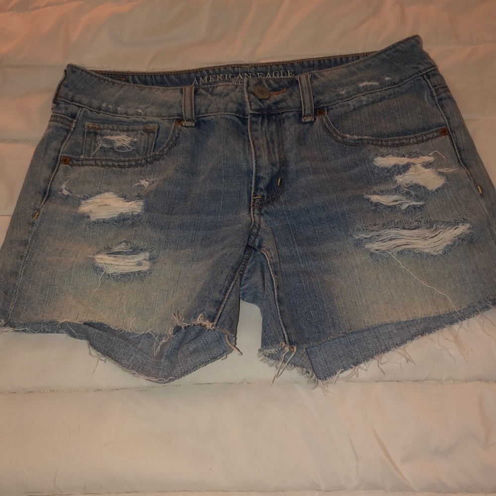 Semi high waisted jean shorts